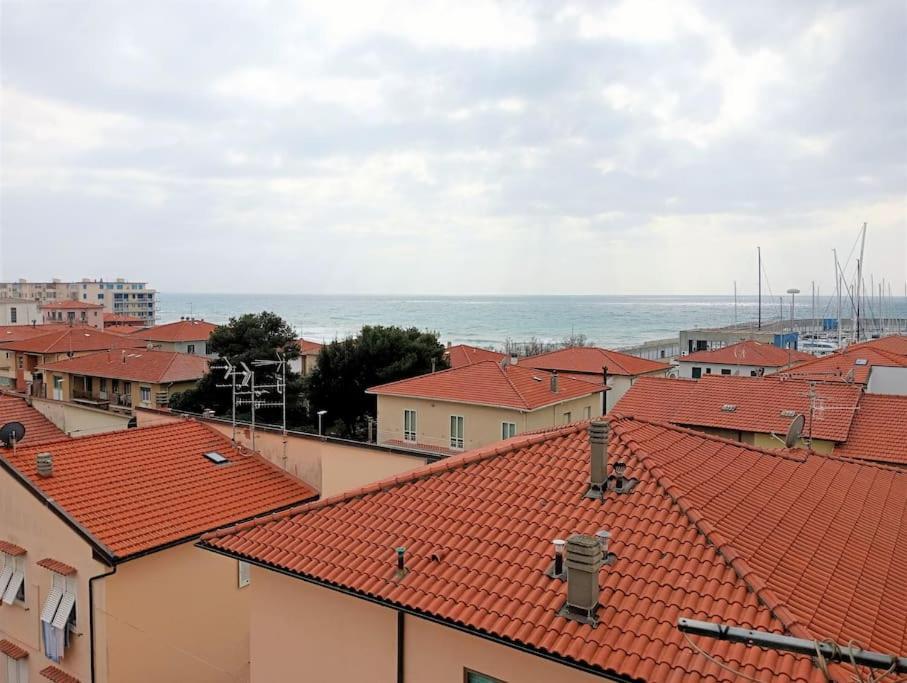 Appartamento A 50 Mt Dal Mare Rosignano Solvay Εξωτερικό φωτογραφία